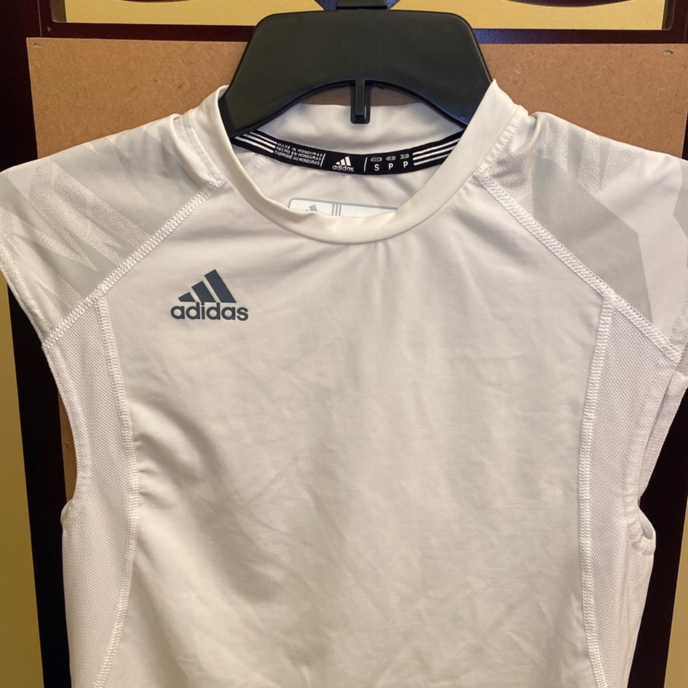 S NWOT adidas compression shirt S unisex sleeveless